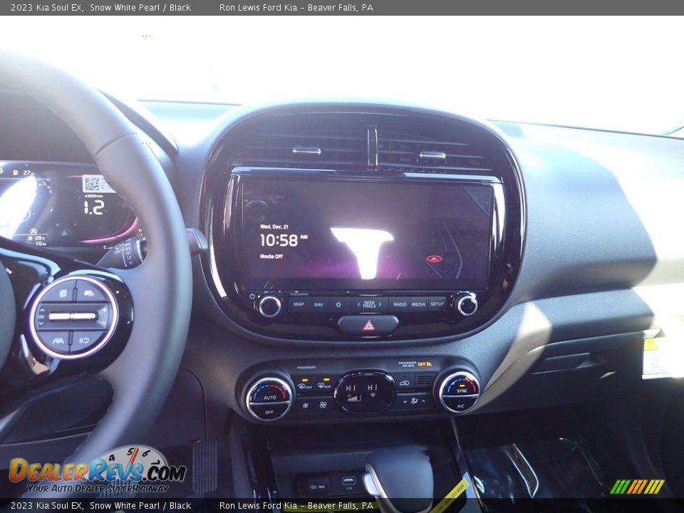 Controls of 2023 Kia Soul EX Photo #18