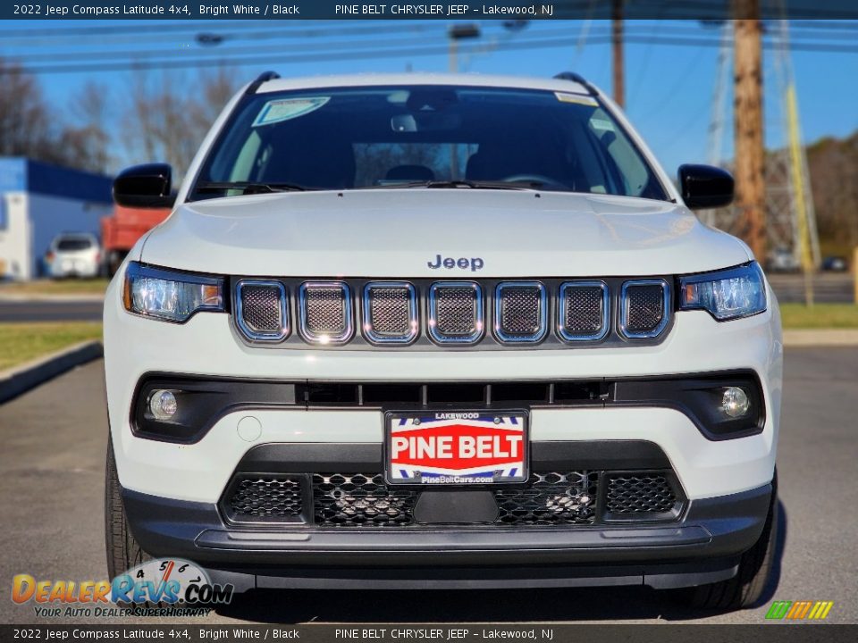 2022 Jeep Compass Latitude 4x4 Bright White / Black Photo #2