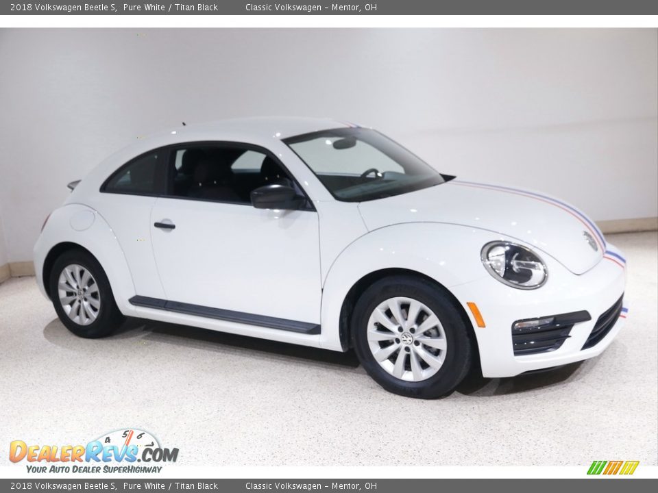 2018 Volkswagen Beetle S Pure White / Titan Black Photo #1