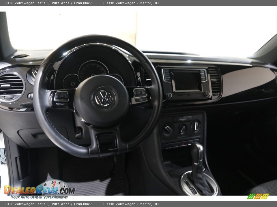 2018 Volkswagen Beetle S Pure White / Titan Black Photo #6