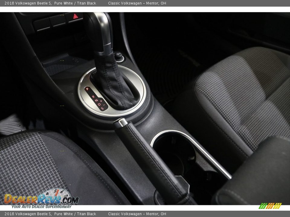 2018 Volkswagen Beetle S Pure White / Titan Black Photo #12