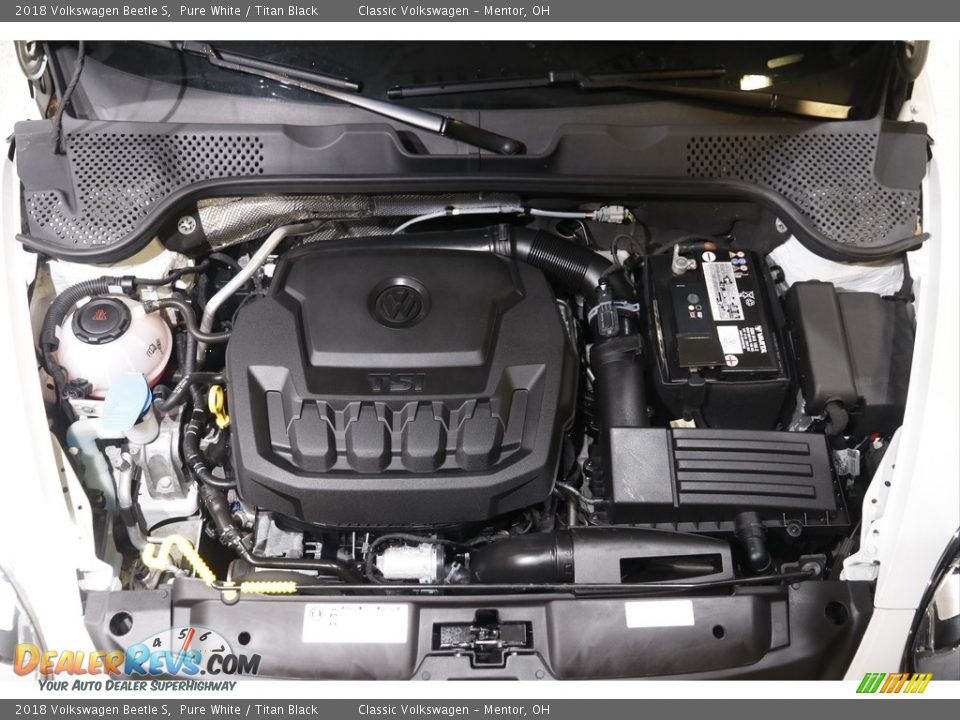 2018 Volkswagen Beetle S Pure White / Titan Black Photo #17
