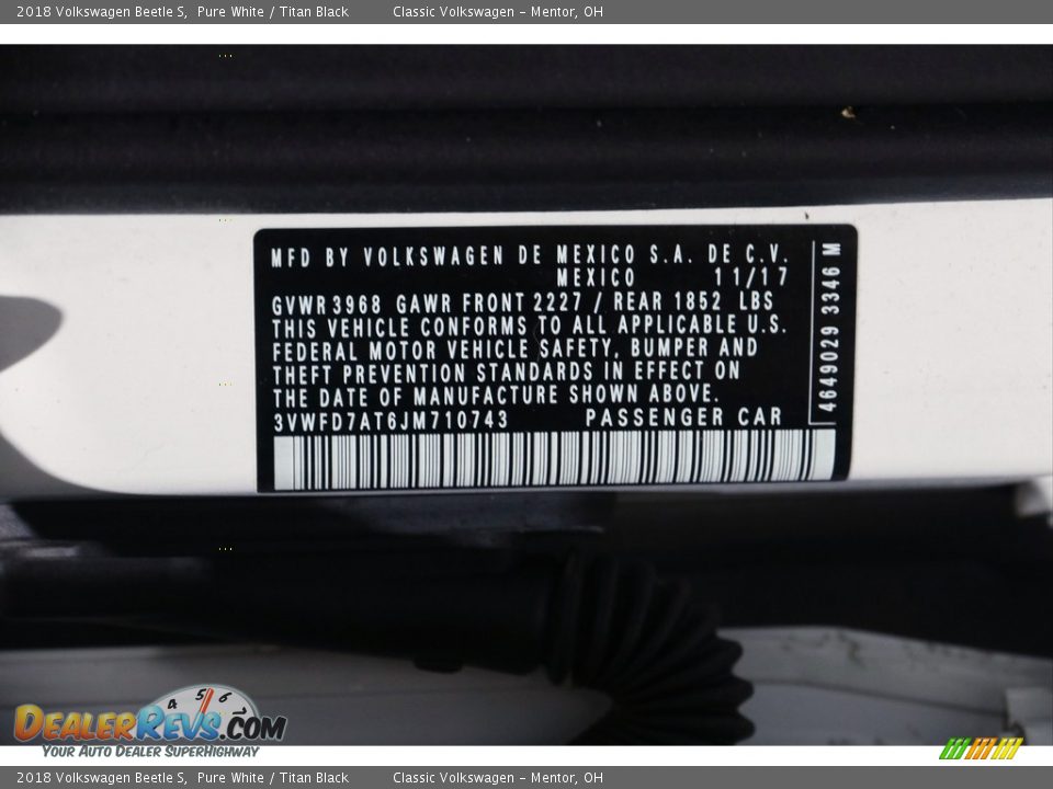 2018 Volkswagen Beetle S Pure White / Titan Black Photo #19