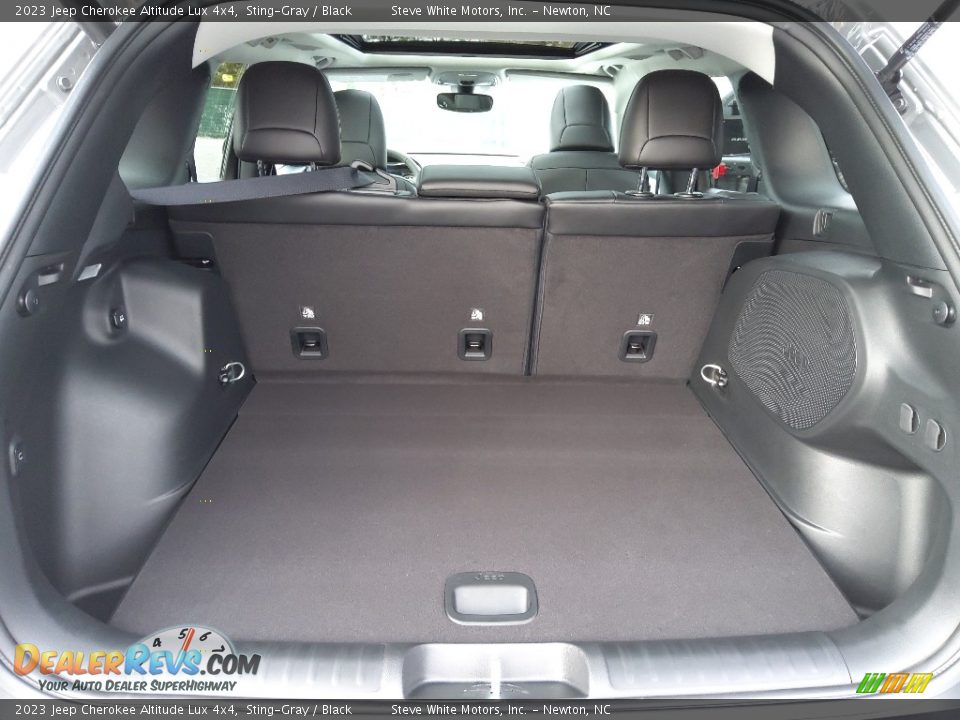 2023 Jeep Cherokee Altitude Lux 4x4 Trunk Photo #14