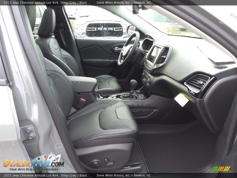 Front Seat of 2023 Jeep Cherokee Altitude Lux 4x4 Photo #17