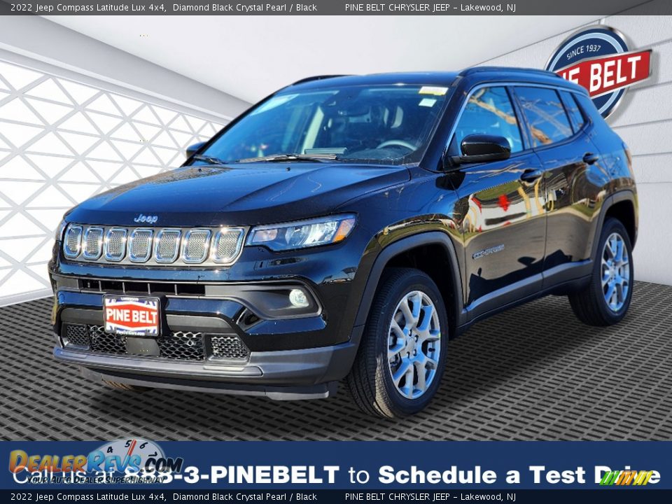 2022 Jeep Compass Latitude Lux 4x4 Diamond Black Crystal Pearl / Black Photo #1