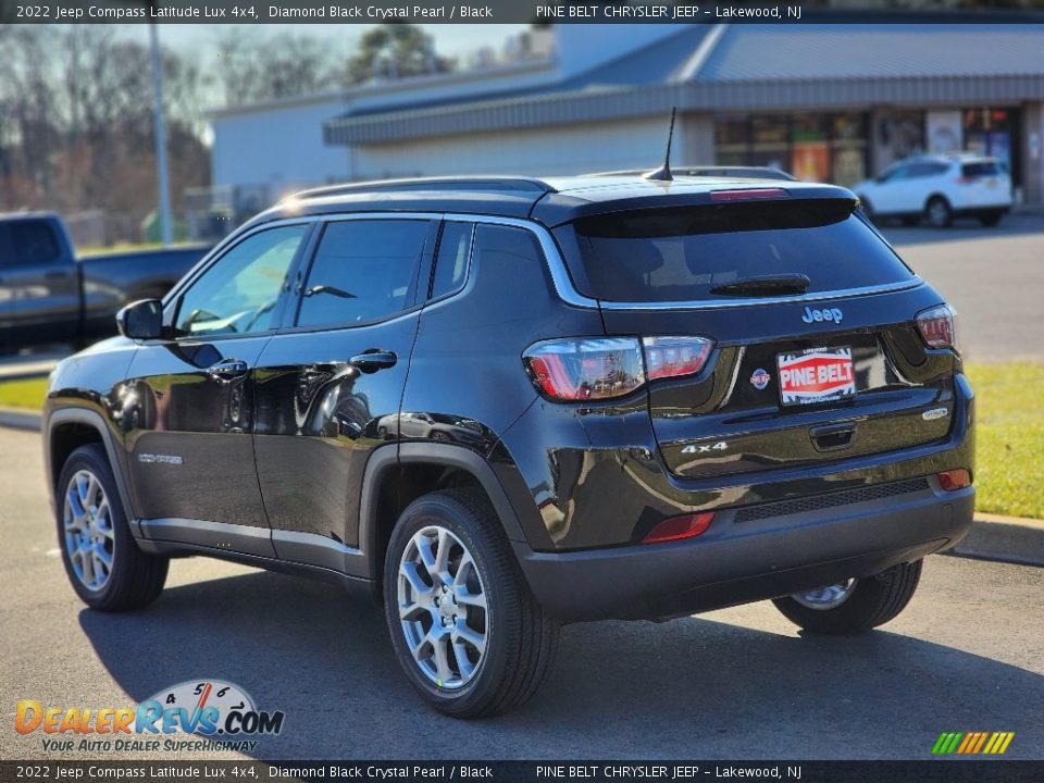 2022 Jeep Compass Latitude Lux 4x4 Diamond Black Crystal Pearl / Black Photo #4