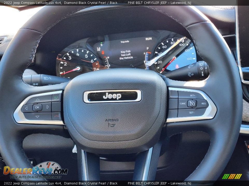 2022 Jeep Compass Latitude Lux 4x4 Diamond Black Crystal Pearl / Black Photo #10