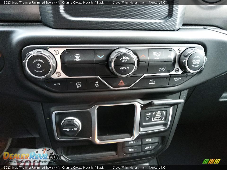 Controls of 2023 Jeep Wrangler Unlimited Sport 4x4 Photo #23