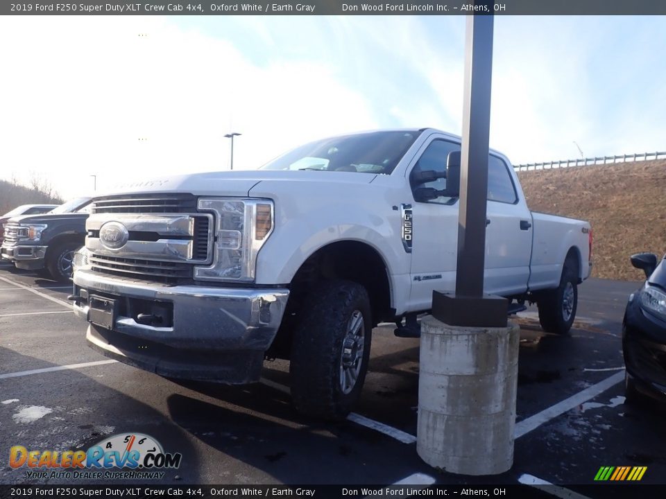 2019 Ford F250 Super Duty XLT Crew Cab 4x4 Oxford White / Earth Gray Photo #6