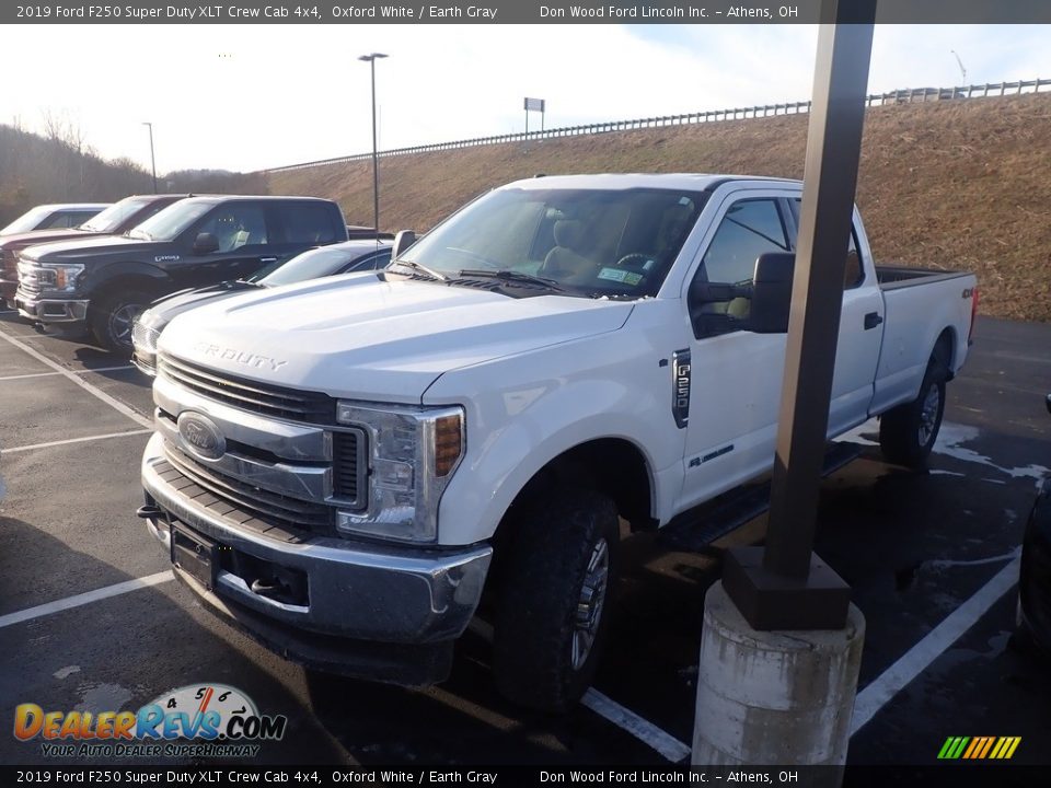 2019 Ford F250 Super Duty XLT Crew Cab 4x4 Oxford White / Earth Gray Photo #7