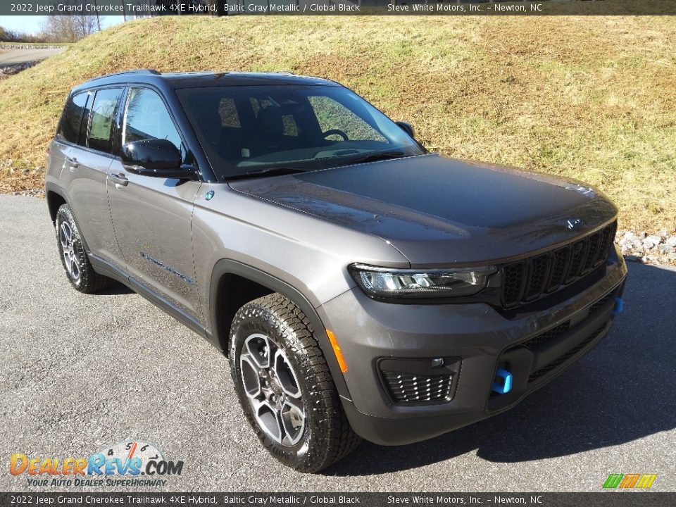 Front 3/4 View of 2022 Jeep Grand Cherokee Trailhawk 4XE Hybrid Photo #6