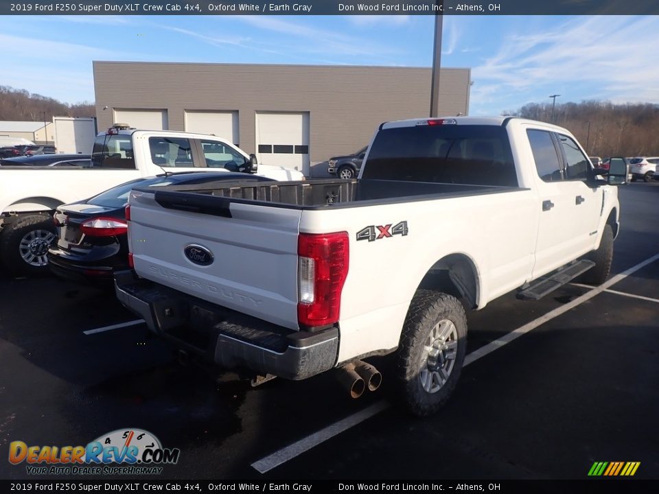 2019 Ford F250 Super Duty XLT Crew Cab 4x4 Oxford White / Earth Gray Photo #10