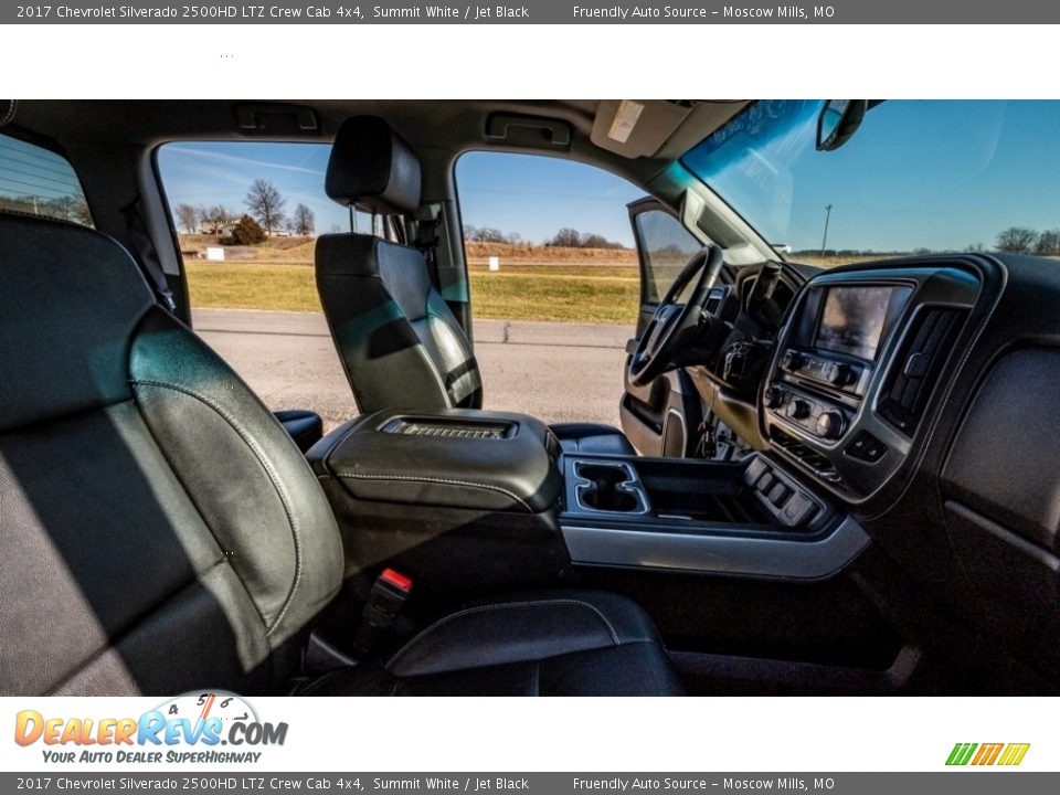 2017 Chevrolet Silverado 2500HD LTZ Crew Cab 4x4 Summit White / Jet Black Photo #24
