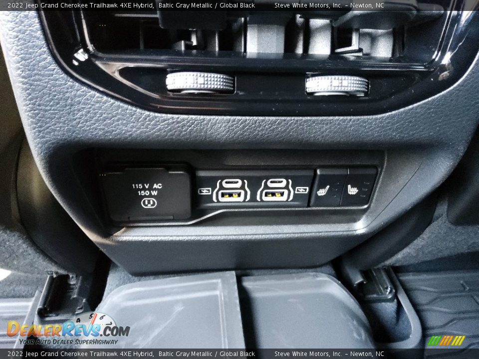 Controls of 2022 Jeep Grand Cherokee Trailhawk 4XE Hybrid Photo #17