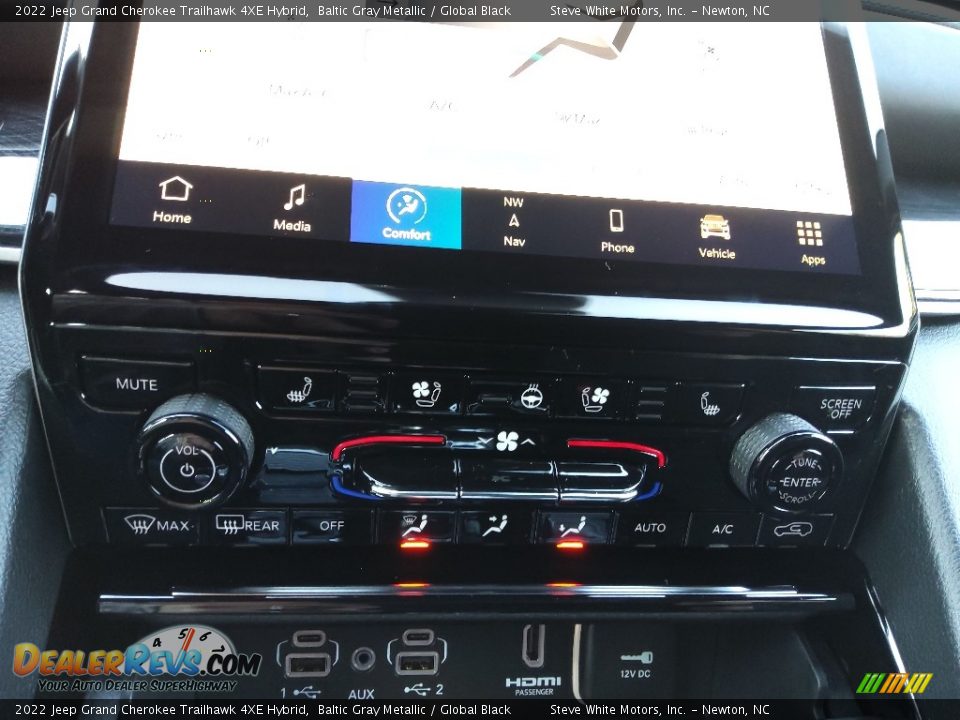 Controls of 2022 Jeep Grand Cherokee Trailhawk 4XE Hybrid Photo #33