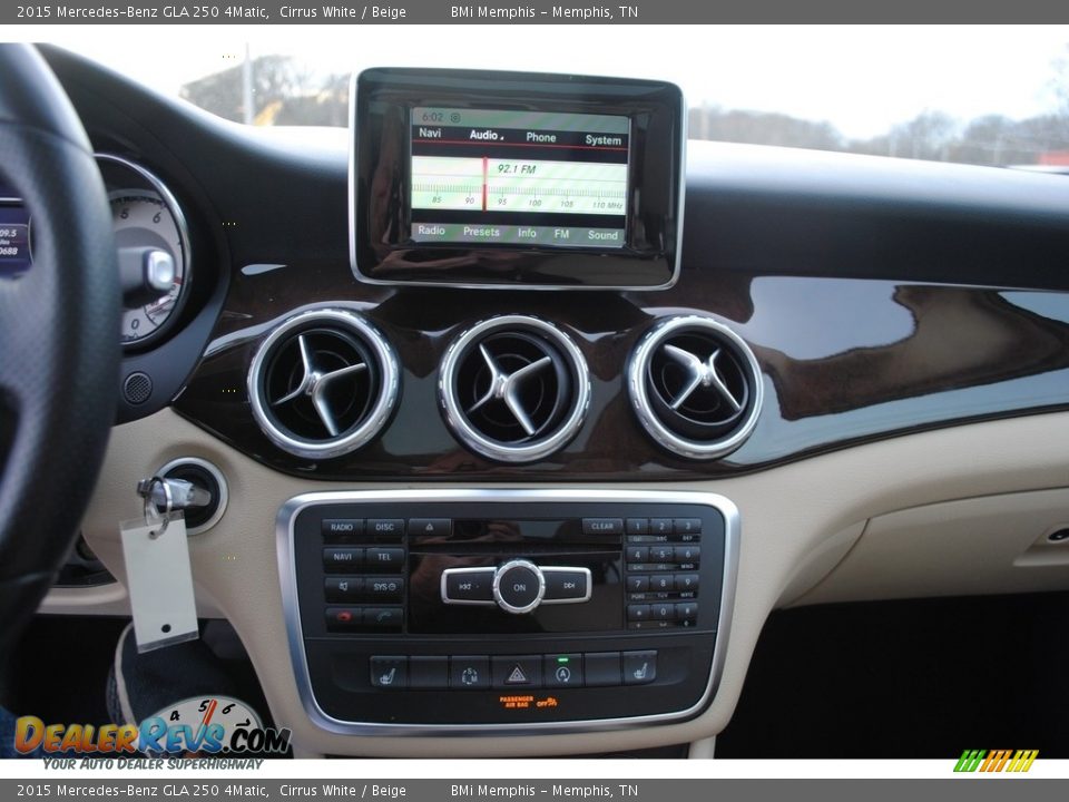 2015 Mercedes-Benz GLA 250 4Matic Cirrus White / Beige Photo #16