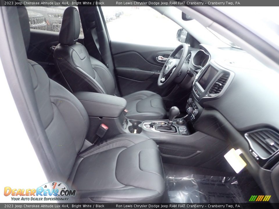 Front Seat of 2023 Jeep Cherokee Altitude Lux 4x4 Photo #10
