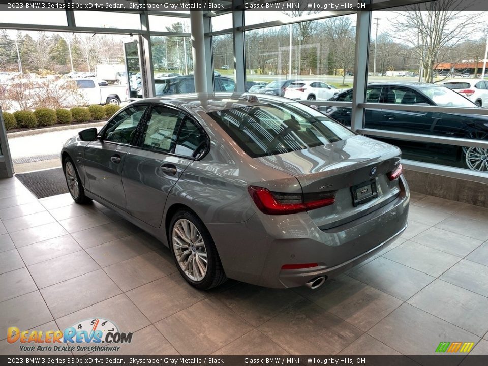 2023 BMW 3 Series 330e xDrive Sedan Skyscraper Gray Metallic / Black Photo #2