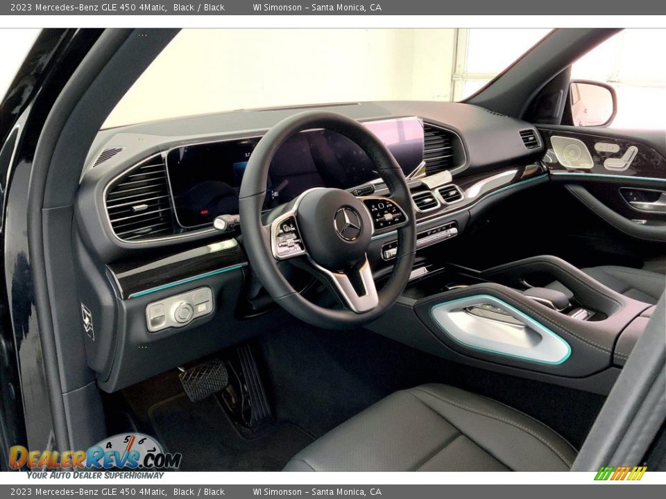 Dashboard of 2023 Mercedes-Benz GLE 450 4Matic Photo #4