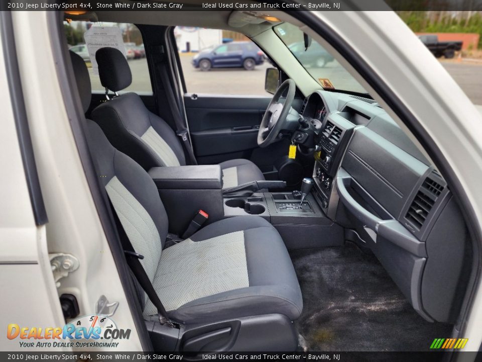 2010 Jeep Liberty Sport 4x4 Stone White / Dark Slate Gray Photo #12