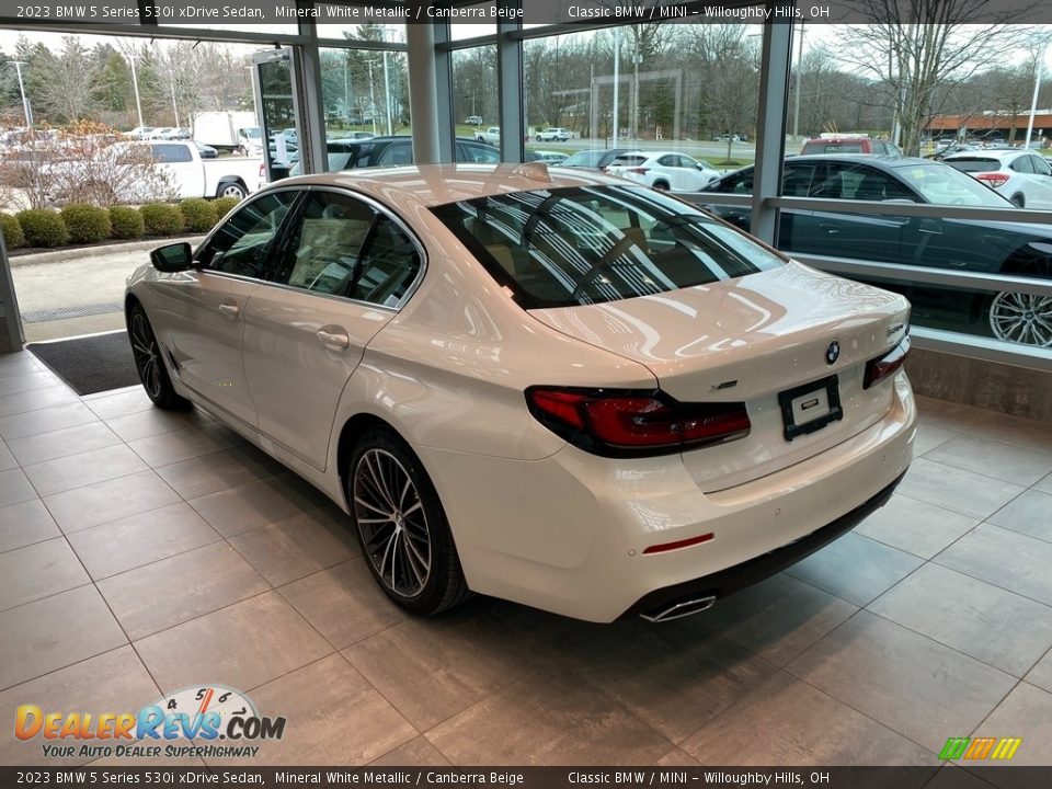 2023 BMW 5 Series 530i xDrive Sedan Mineral White Metallic / Canberra Beige Photo #2