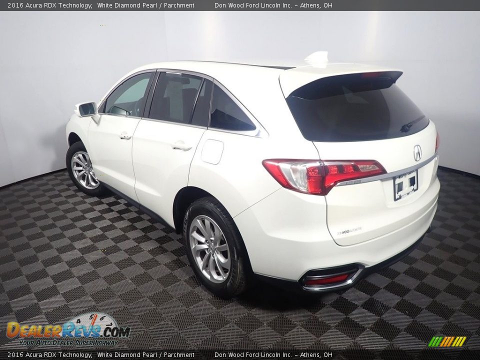 2016 Acura RDX Technology White Diamond Pearl / Parchment Photo #11