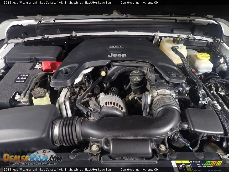 2018 Jeep Wrangler Unlimited Sahara 4x4 Bright White / Black/Heritage Tan Photo #8