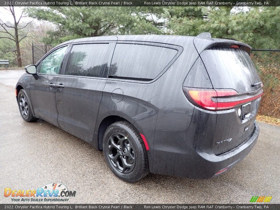 2022 Chrysler Pacifica Hybrid Touring L Brilliant Black Crystal Pearl / Black Photo #3