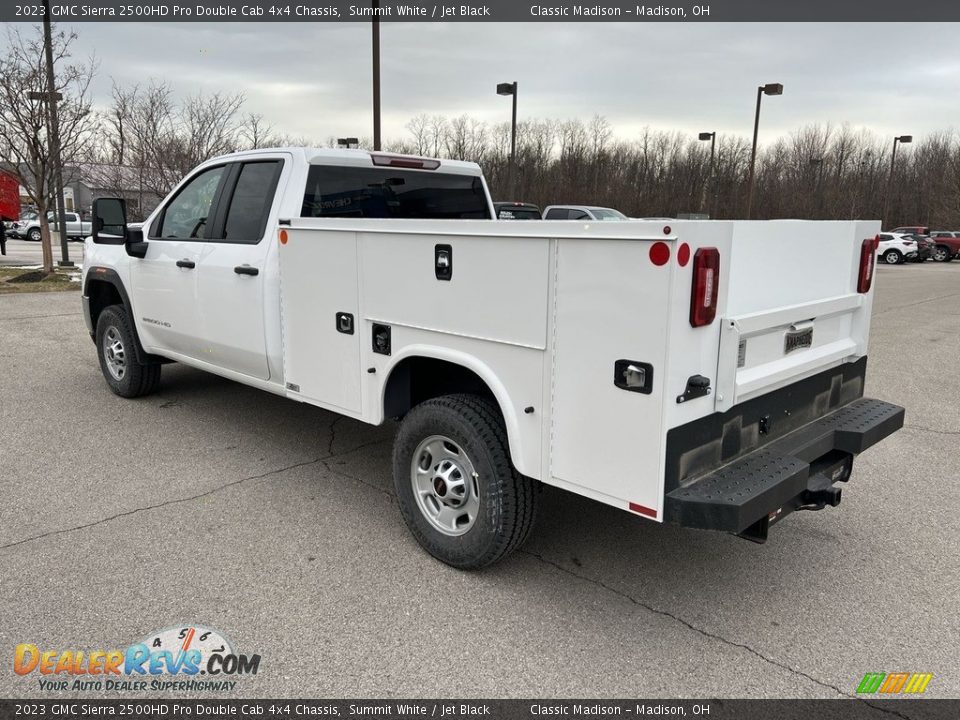 2023 GMC Sierra 2500HD Pro Double Cab 4x4 Chassis Summit White / Jet Black Photo #2