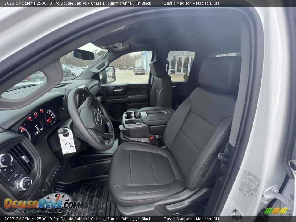 2023 GMC Sierra 2500HD Pro Double Cab 4x4 Chassis Summit White / Jet Black Photo #6