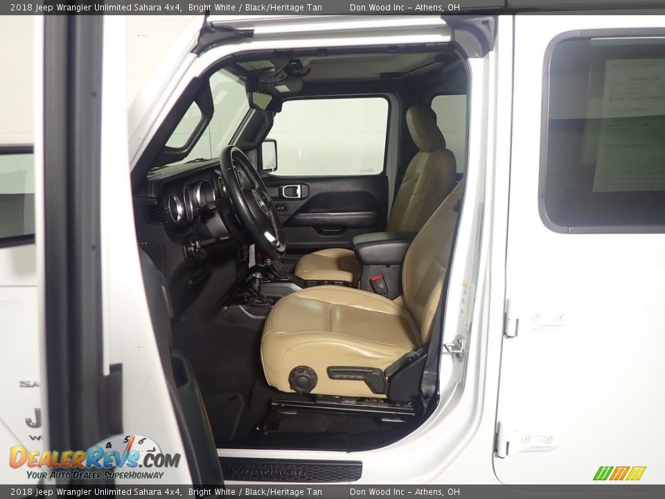 2018 Jeep Wrangler Unlimited Sahara 4x4 Bright White / Black/Heritage Tan Photo #19