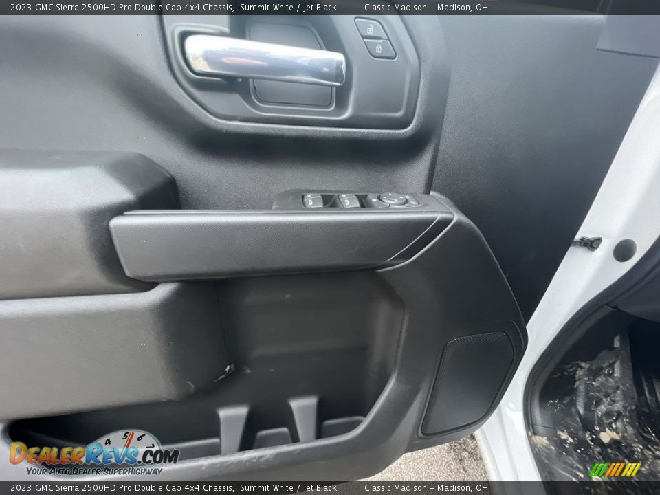 2023 GMC Sierra 2500HD Pro Double Cab 4x4 Chassis Summit White / Jet Black Photo #7