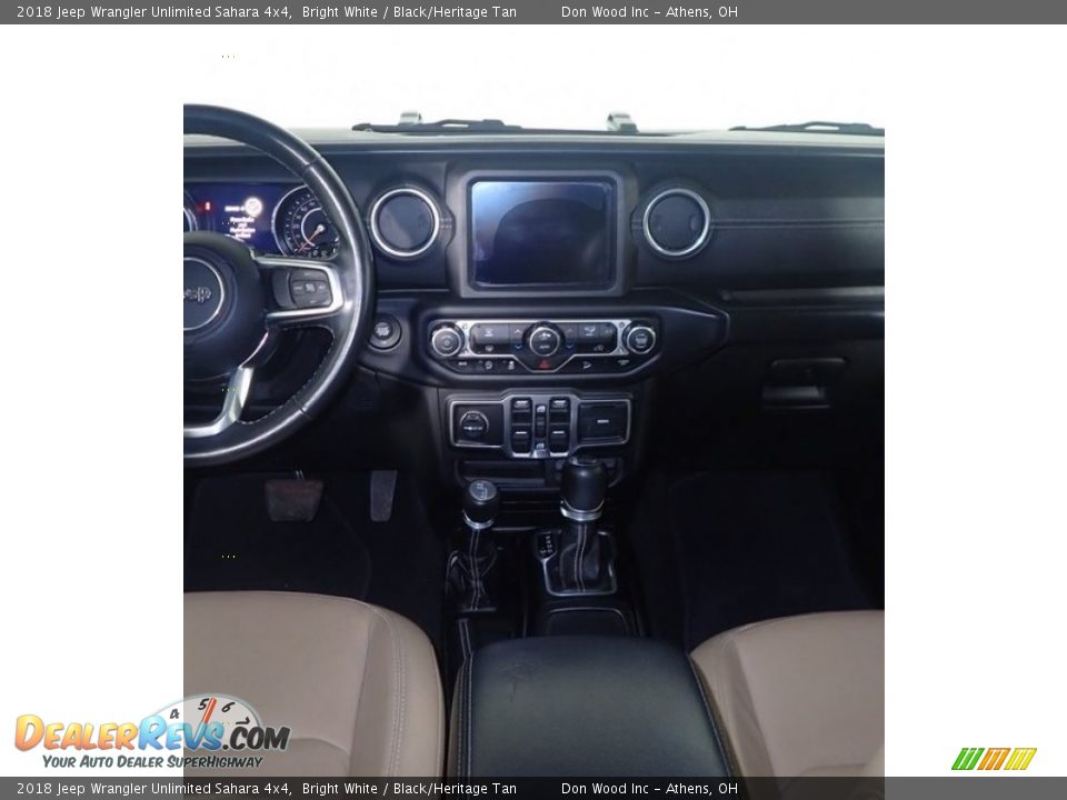 2018 Jeep Wrangler Unlimited Sahara 4x4 Bright White / Black/Heritage Tan Photo #22