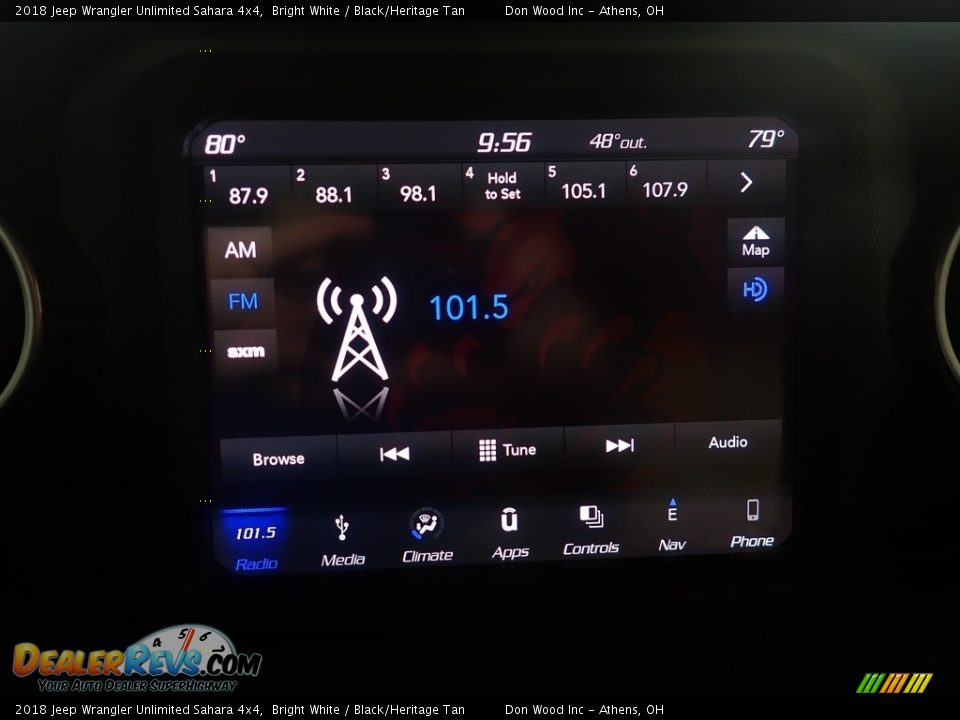 2018 Jeep Wrangler Unlimited Sahara 4x4 Bright White / Black/Heritage Tan Photo #23