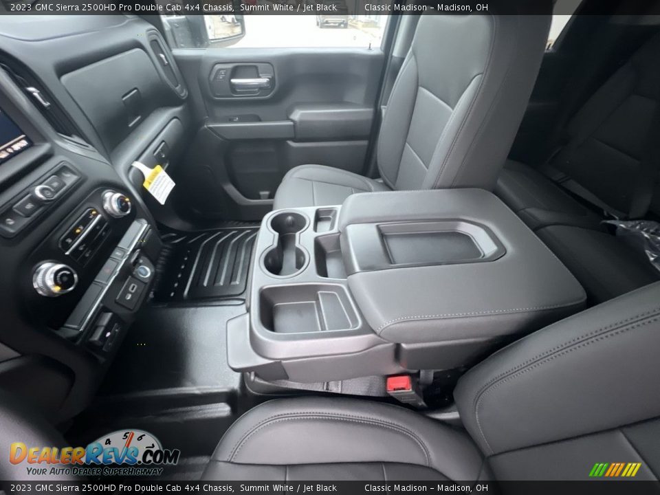 2023 GMC Sierra 2500HD Pro Double Cab 4x4 Chassis Summit White / Jet Black Photo #13