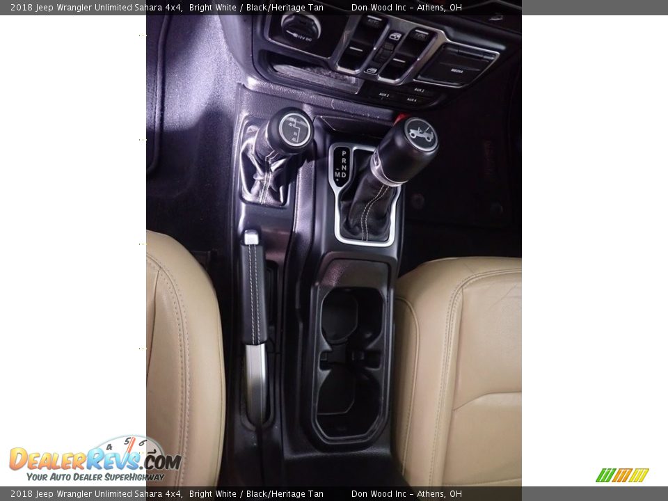 2018 Jeep Wrangler Unlimited Sahara 4x4 Bright White / Black/Heritage Tan Photo #29