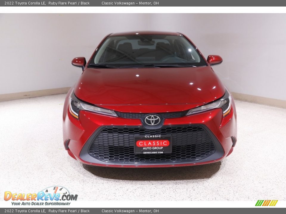 2022 Toyota Corolla LE Ruby Flare Pearl / Black Photo #2