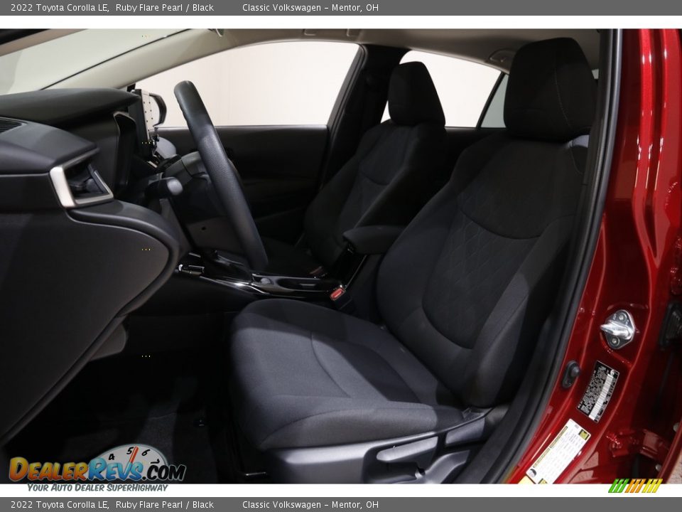 2022 Toyota Corolla LE Ruby Flare Pearl / Black Photo #5