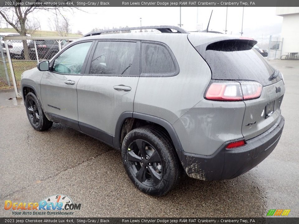 2023 Jeep Cherokee Altitude Lux 4x4 Sting-Gray / Black Photo #3