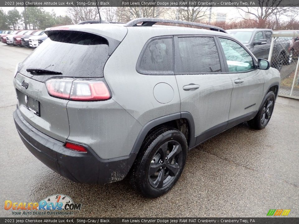 2023 Jeep Cherokee Altitude Lux 4x4 Sting-Gray / Black Photo #5