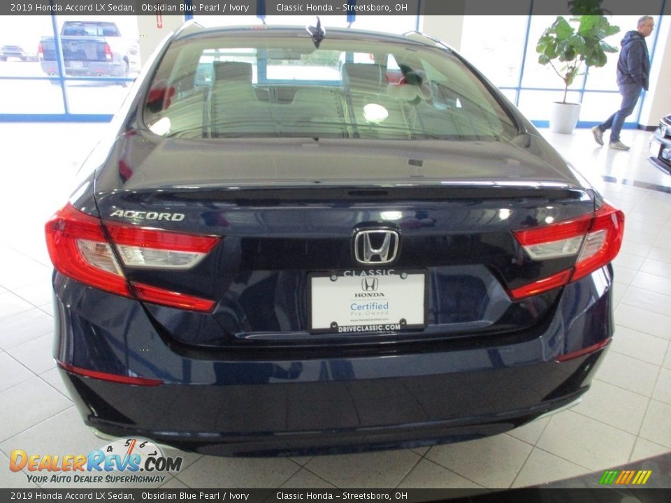 2019 Honda Accord LX Sedan Obsidian Blue Pearl / Ivory Photo #8