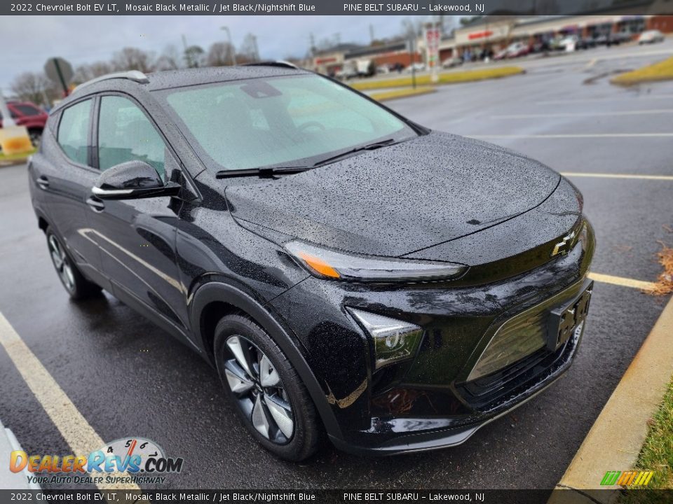 Front 3/4 View of 2022 Chevrolet Bolt EV LT Photo #3