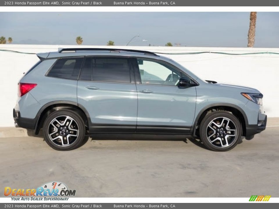 2023 Honda Passport Elite AWD Sonic Gray Pearl / Black Photo #8