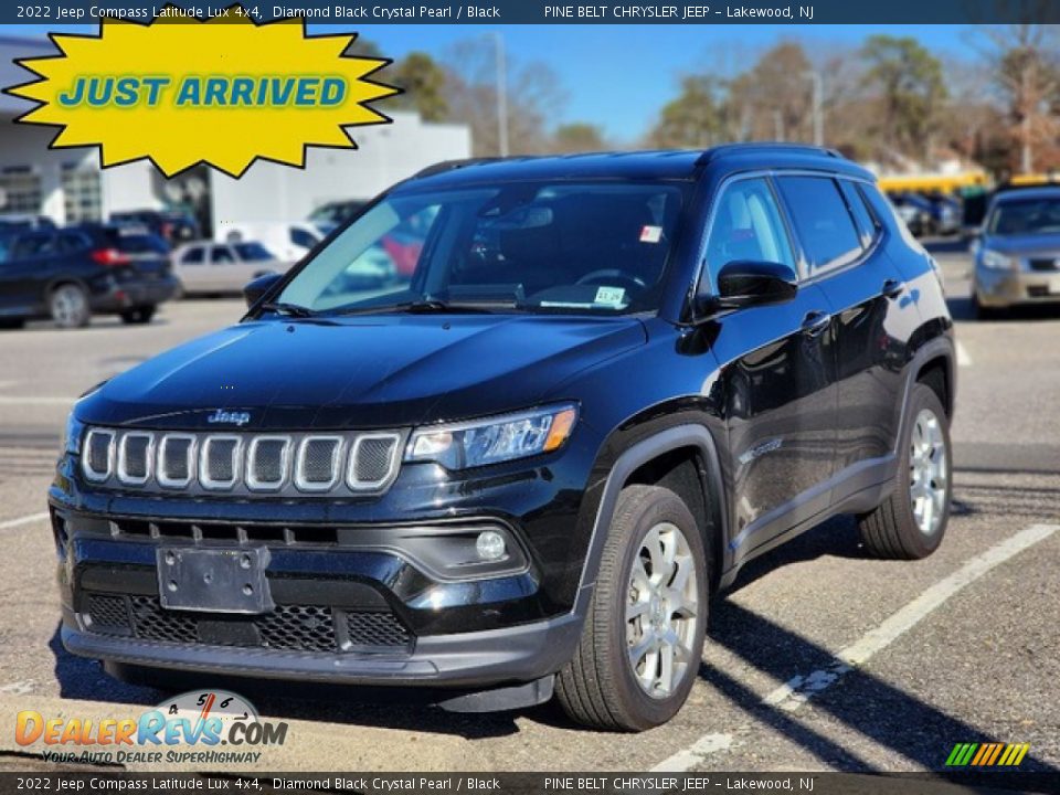 2022 Jeep Compass Latitude Lux 4x4 Diamond Black Crystal Pearl / Black Photo #1