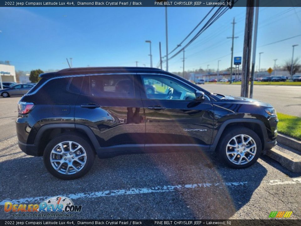 2022 Jeep Compass Latitude Lux 4x4 Diamond Black Crystal Pearl / Black Photo #6