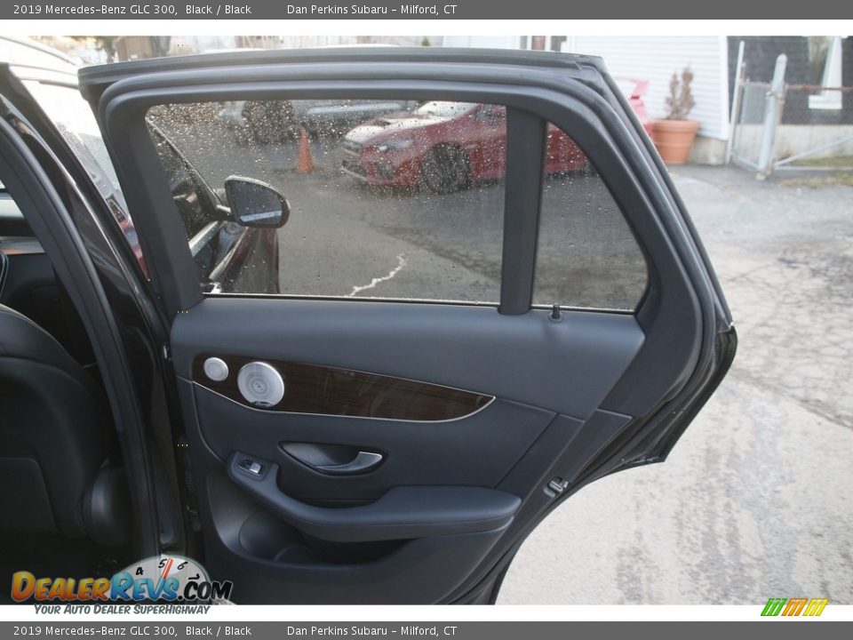 2019 Mercedes-Benz GLC 300 Black / Black Photo #16