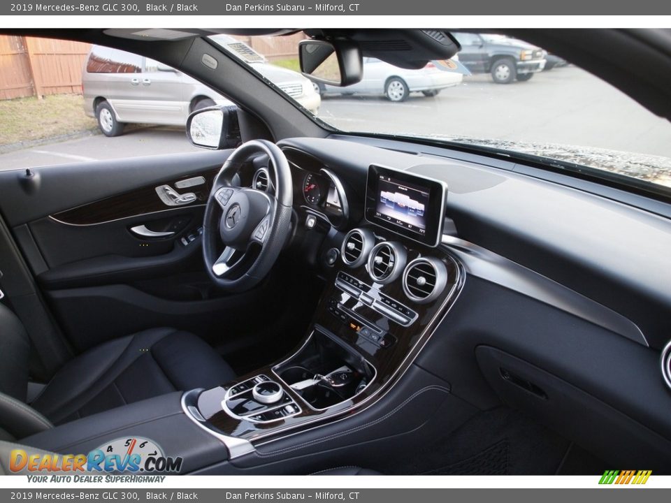 2019 Mercedes-Benz GLC 300 Black / Black Photo #17