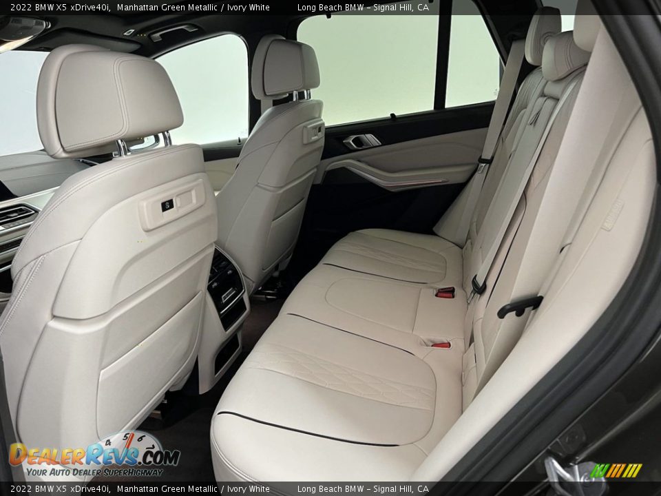 Rear Seat of 2022 BMW X5 xDrive40i Photo #17