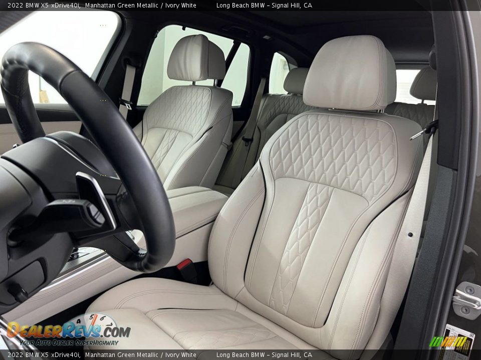 Front Seat of 2022 BMW X5 xDrive40i Photo #19